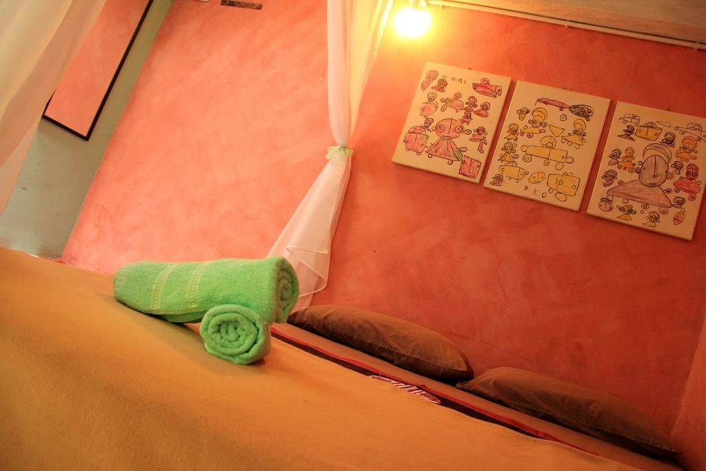 Motel Moontree47 George Town Habitación foto