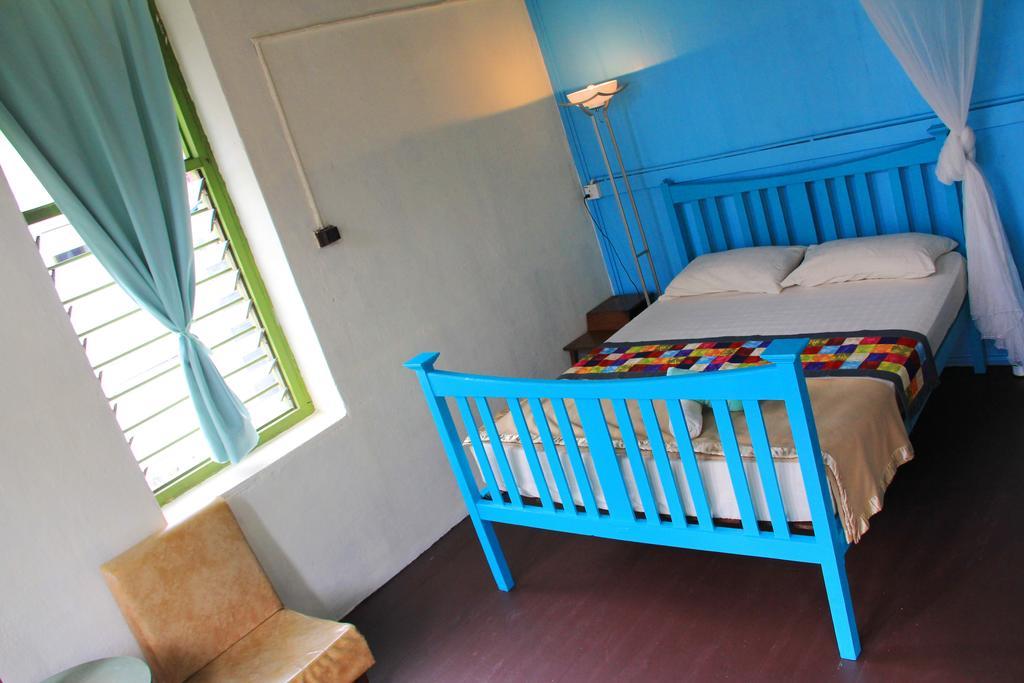 Motel Moontree47 George Town Habitación foto